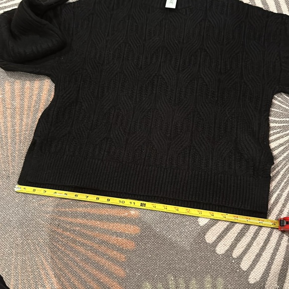 MOCK NECK BALLOON SLEEVE BLACK SWEATER SZ MEDIUM - Picture 8 of 8